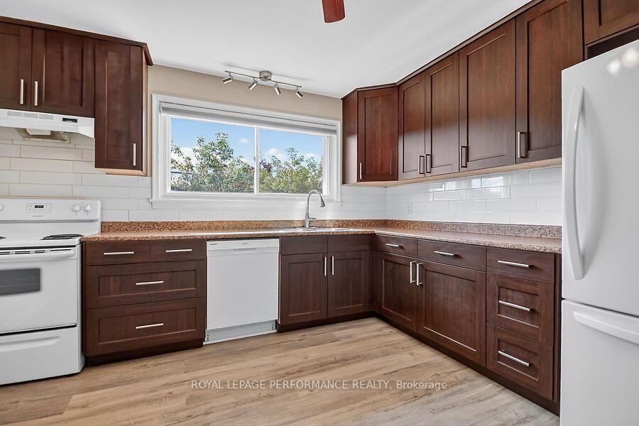 Photo 7 of 964 Connaught Avenue, Ottawa, Queensway Terrace North — HOMEH