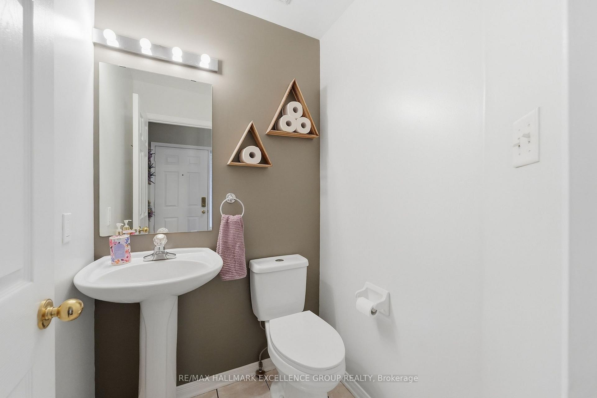 Photo 6 of 54 Carwood Circle, Ottawa, Carson Meadows — HOMEH