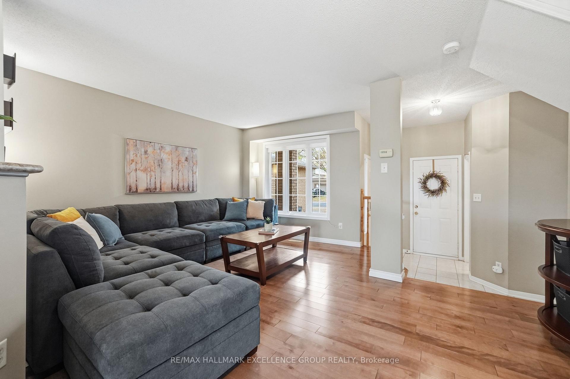 Photo 7 of 54 Carwood Circle, Ottawa, Carson Meadows — HOMEH