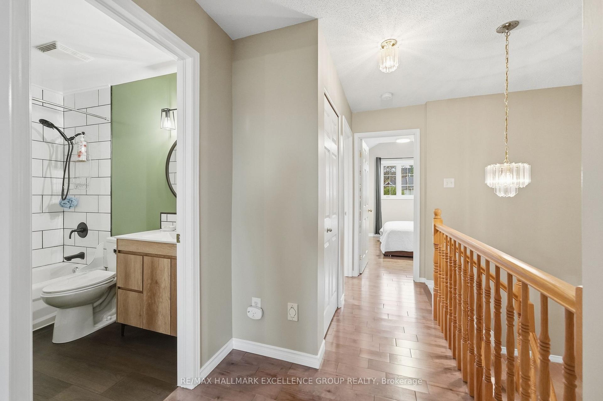 Photo 15 of 54 Carwood Circle, Ottawa, Carson Meadows — HOMEH
