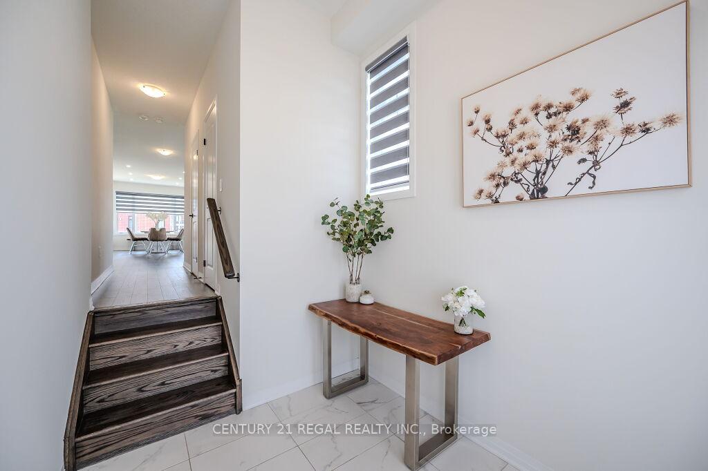 Photo 2 of 30 Rustic Oak Trail, North Dumfries, Ayr — HOMEH