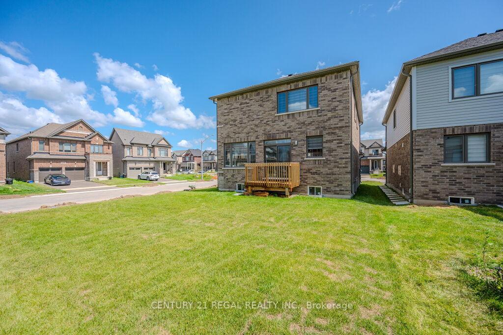 Photo 21 of 30 Rustic Oak Trail, North Dumfries, Ayr — HOMEH