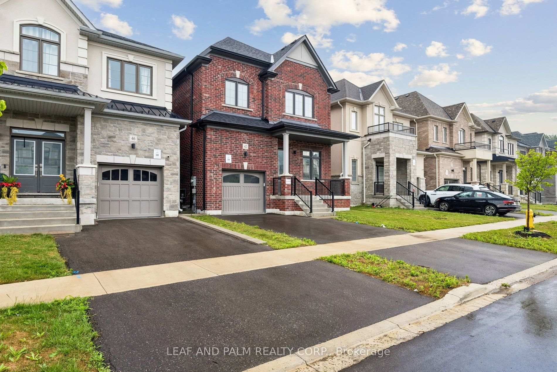 Photo 2 of 42 Northrop Avenue, Clarington, Newcastle — HOMEH