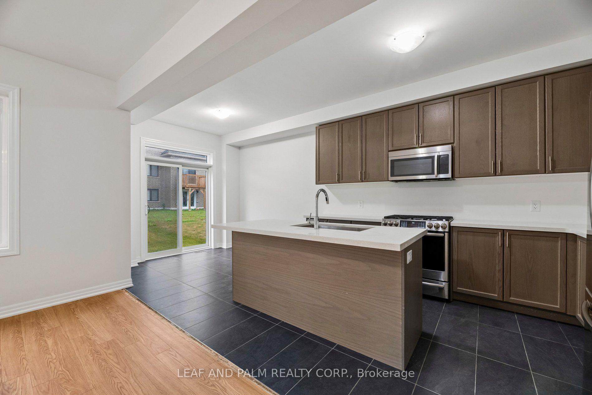 Photo 5 of 42 Northrop Avenue, Clarington, Newcastle — HOMEH