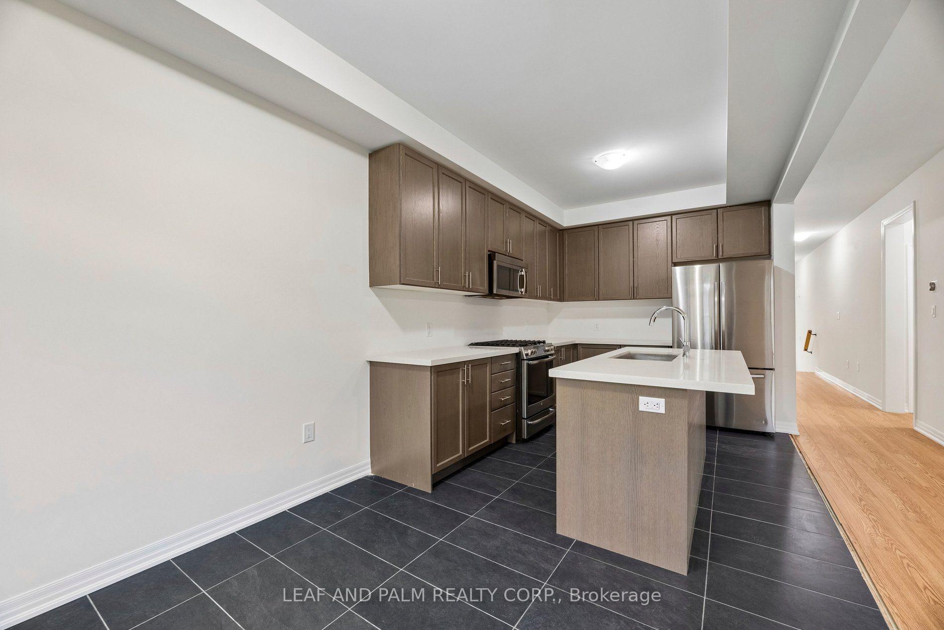 Photo 18 of 42 Northrop Avenue, Clarington, Newcastle — HOMEH