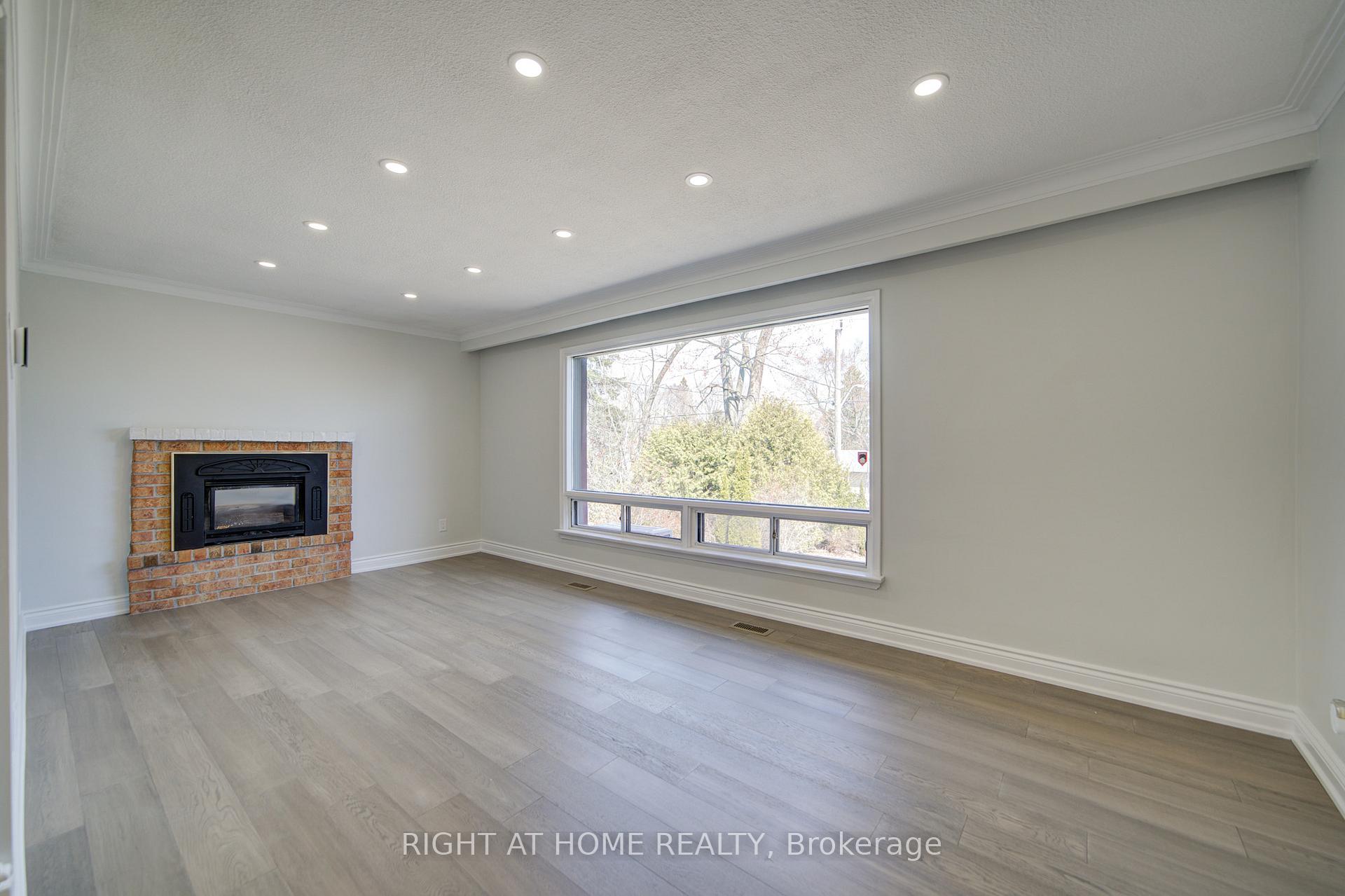 Photo 5 of 326 Jaybell Grove, Scarborough, Rouge — HOMEH