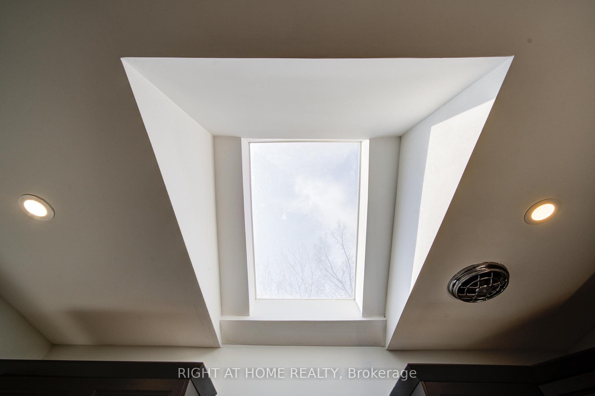 Photo 8 of 326 Jaybell Grove, Scarborough, Rouge — HOMEH
