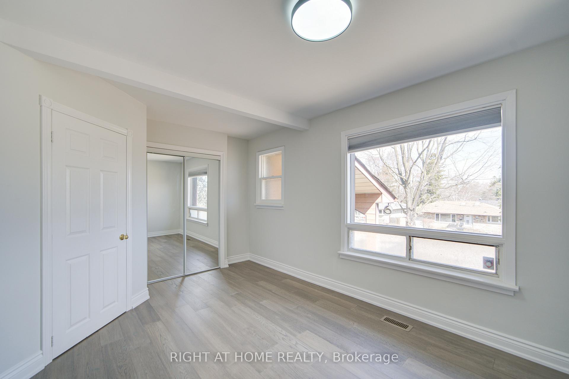 Photo 10 of 326 Jaybell Grove, Scarborough, Rouge — HOMEH
