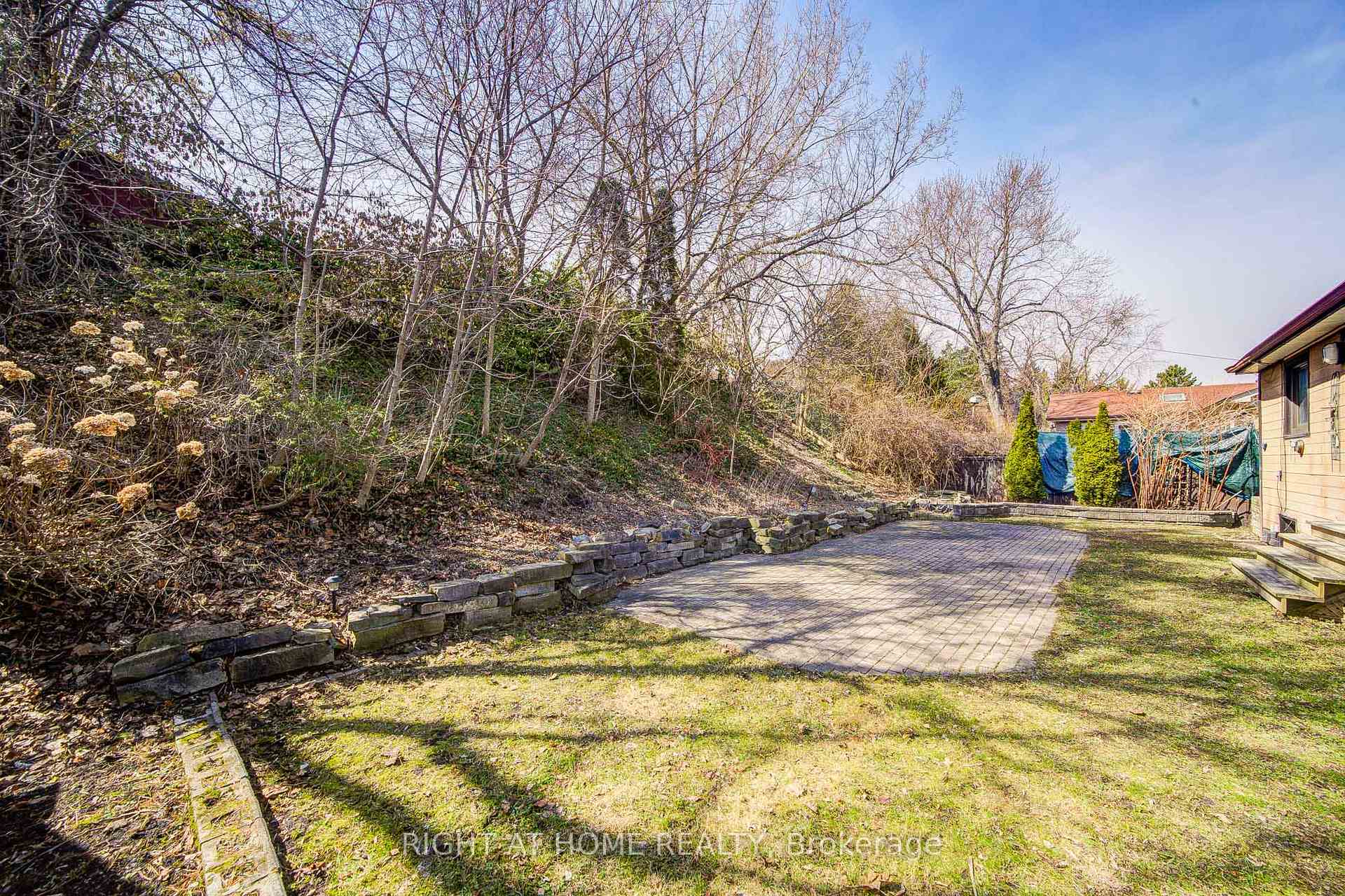 Photo 14 of 326 Jaybell Grove, Scarborough, Rouge — HOMEH