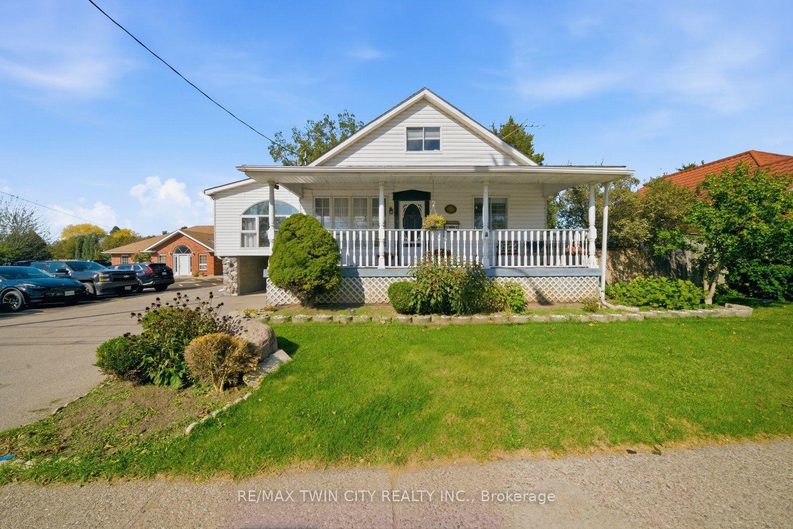 Photo of 986 Colborne Street