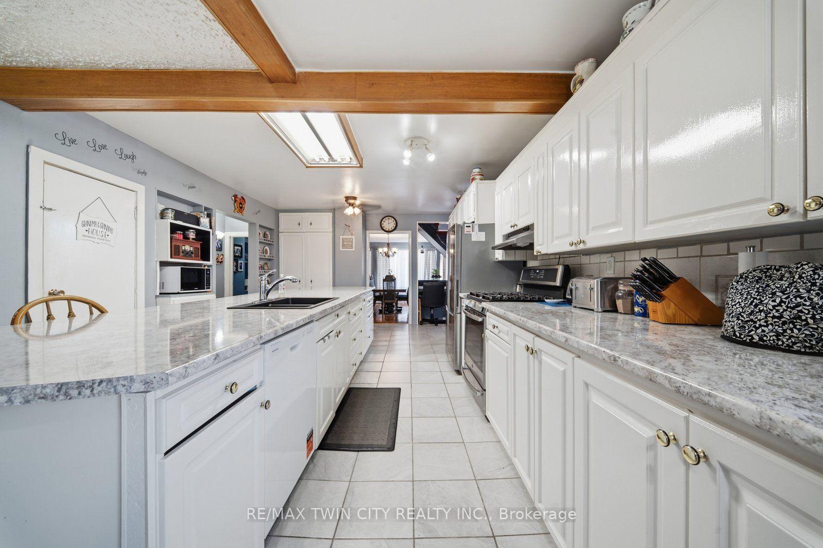 Photo 6 of 986 Colborne Street, Brantford, Echo Place — HOMEH