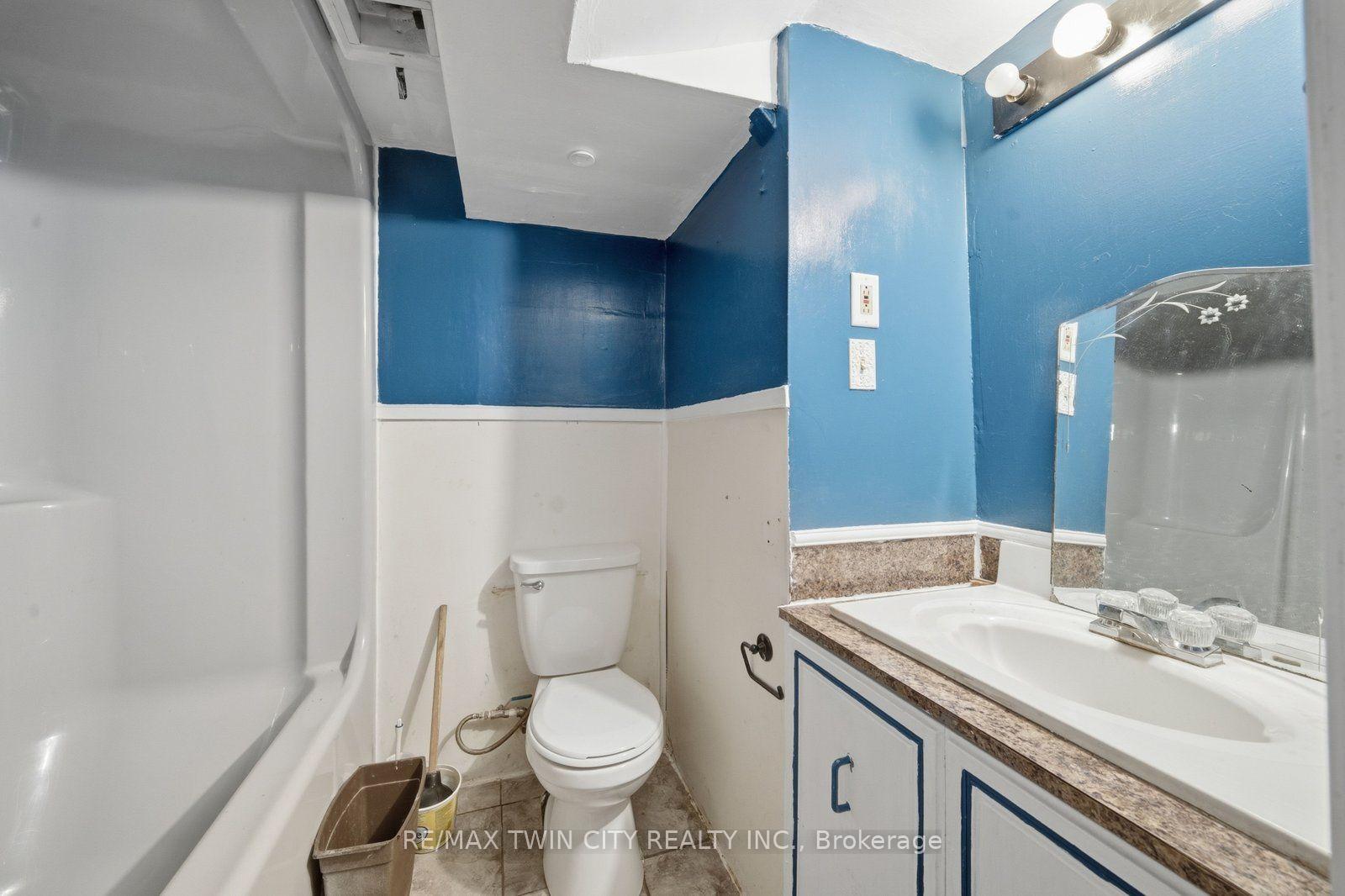 Photo 25 of 986 Colborne Street, Brantford, Echo Place — HOMEH