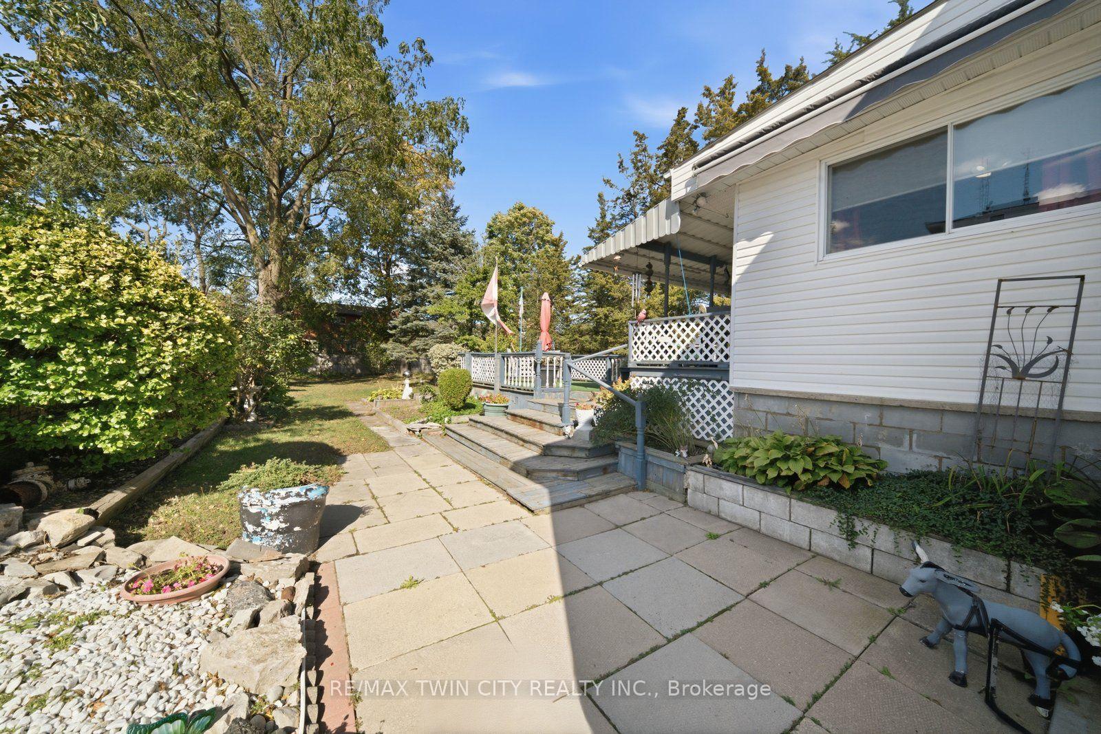 Photo 26 of 986 Colborne Street, Brantford, Echo Place — HOMEH