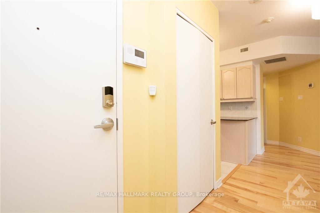 Photo 10 of Unit 1405, 445 Laurier Avenue W, Ottawa, Ottawa Centre — HOMEH