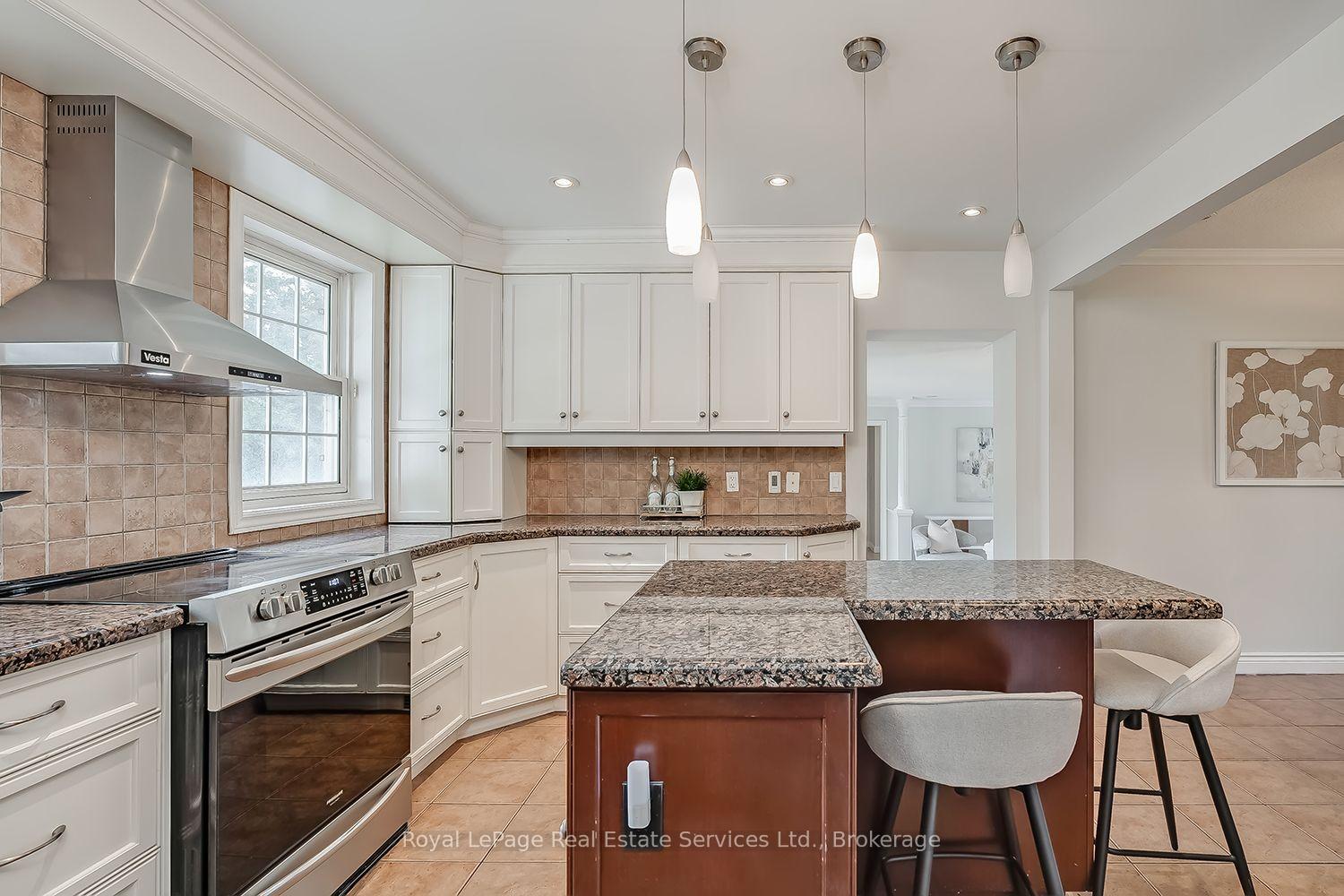 Photo 12 of 1151 Morrison Heights Drive, Oakville, Morrison — HOMEH