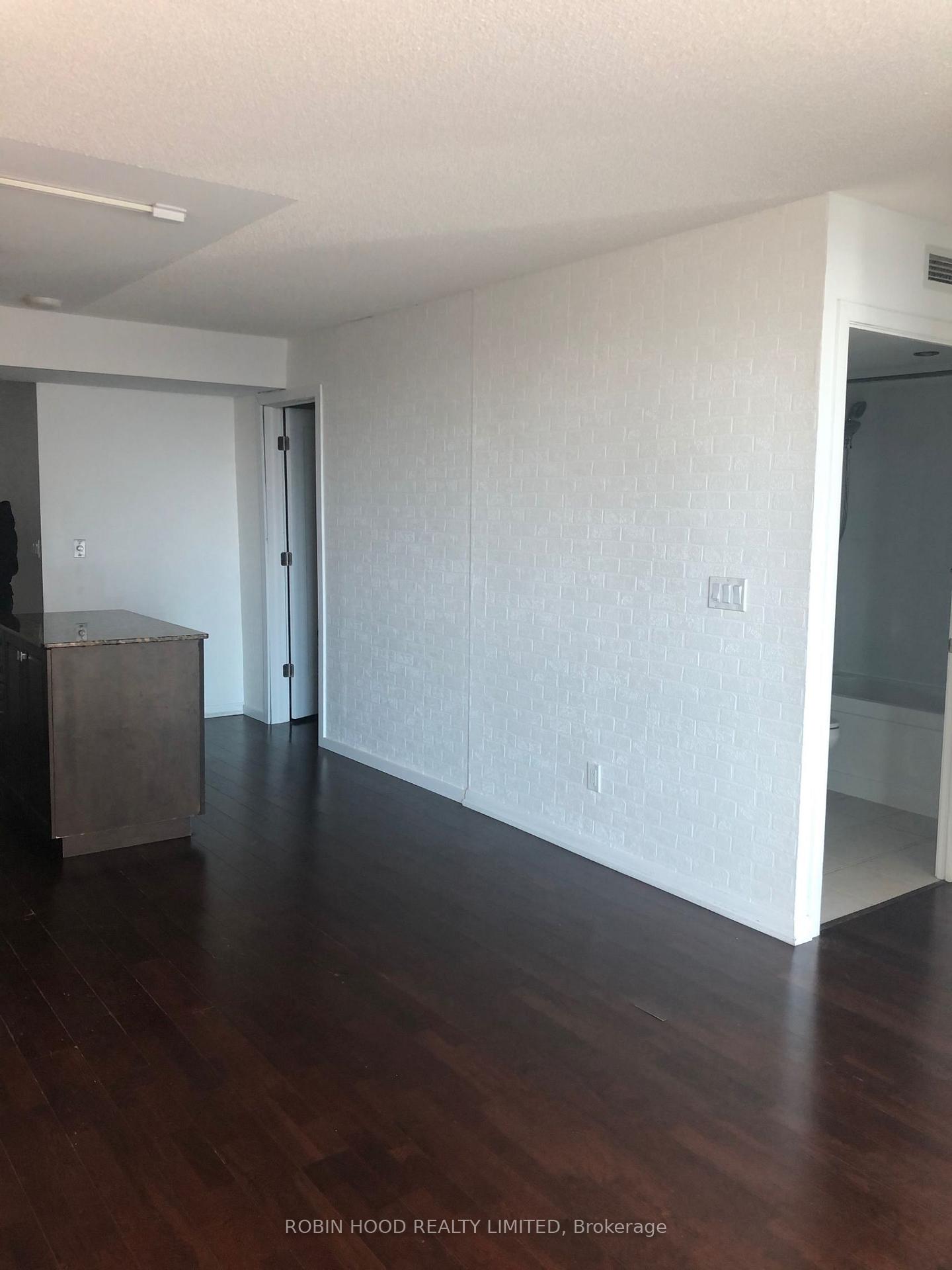 Photo 4 of Unit 1601, 215 Fort York Boulevard, Toronto, Niagara — HOMEH