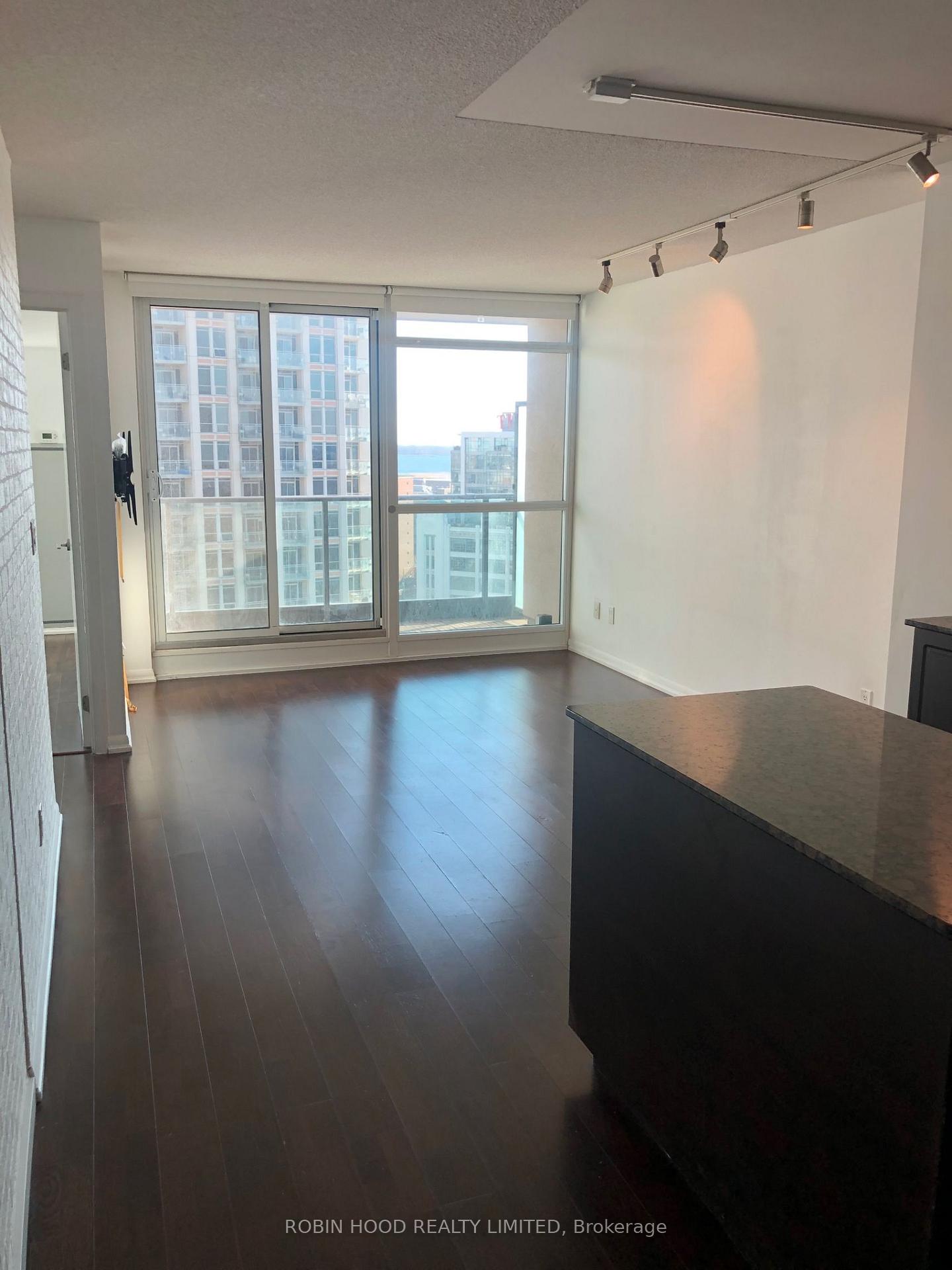 Photo 5 of Unit 1601, 215 Fort York Boulevard, Toronto, Niagara — HOMEH
