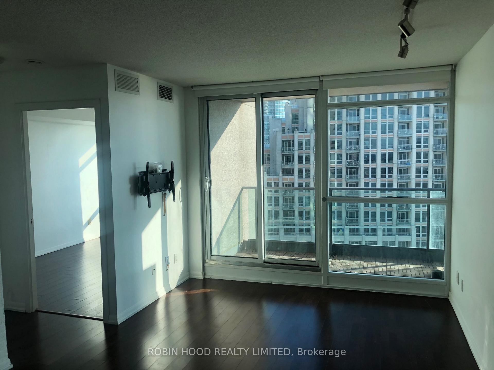 Photo 7 of Unit 1601, 215 Fort York Boulevard, Toronto, Niagara — HOMEH