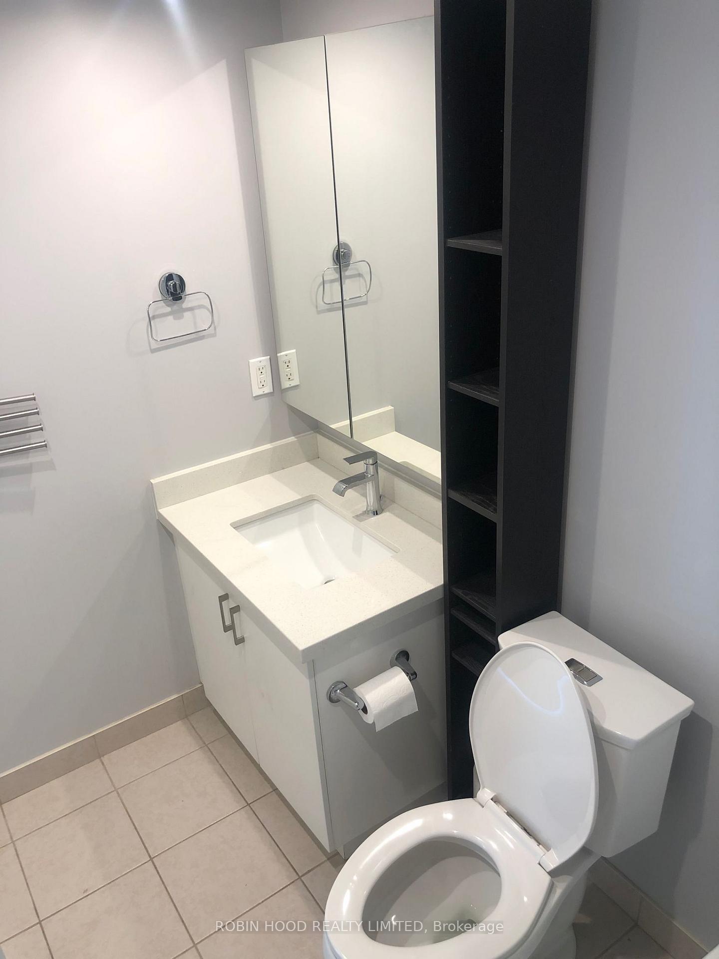 Photo 10 of Unit 1601, 215 Fort York Boulevard, Toronto, Niagara — HOMEH