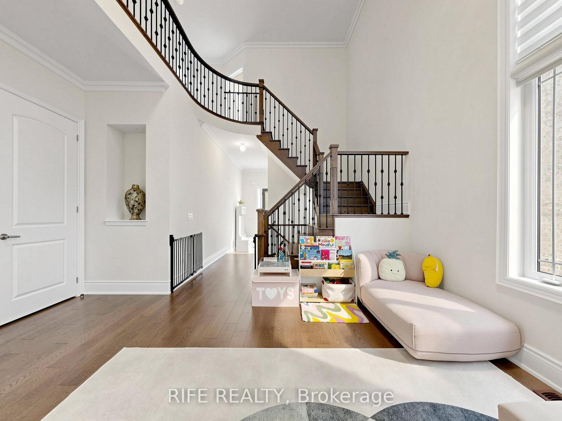 Photo 7 of 18 Rossini Drive, Richmond Hill, Oak Ridges — HOMEH