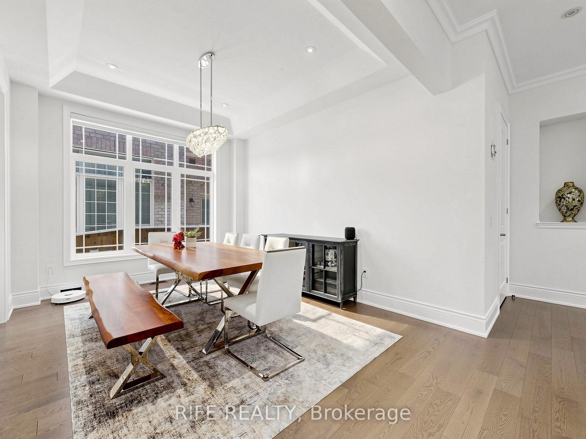 Photo 10 of 18 Rossini Drive, Richmond Hill, Oak Ridges — HOMEH