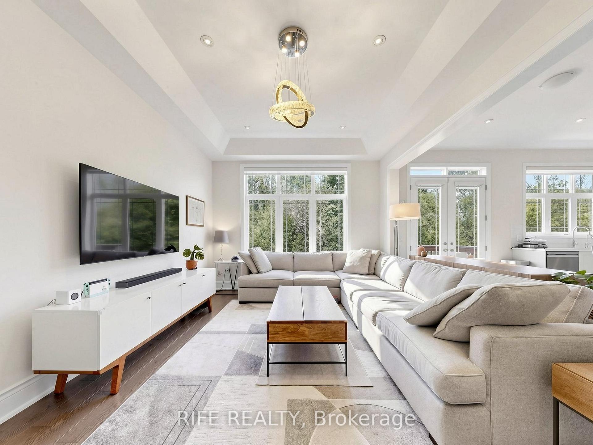 Photo 13 of 18 Rossini Drive, Richmond Hill, Oak Ridges — HOMEH