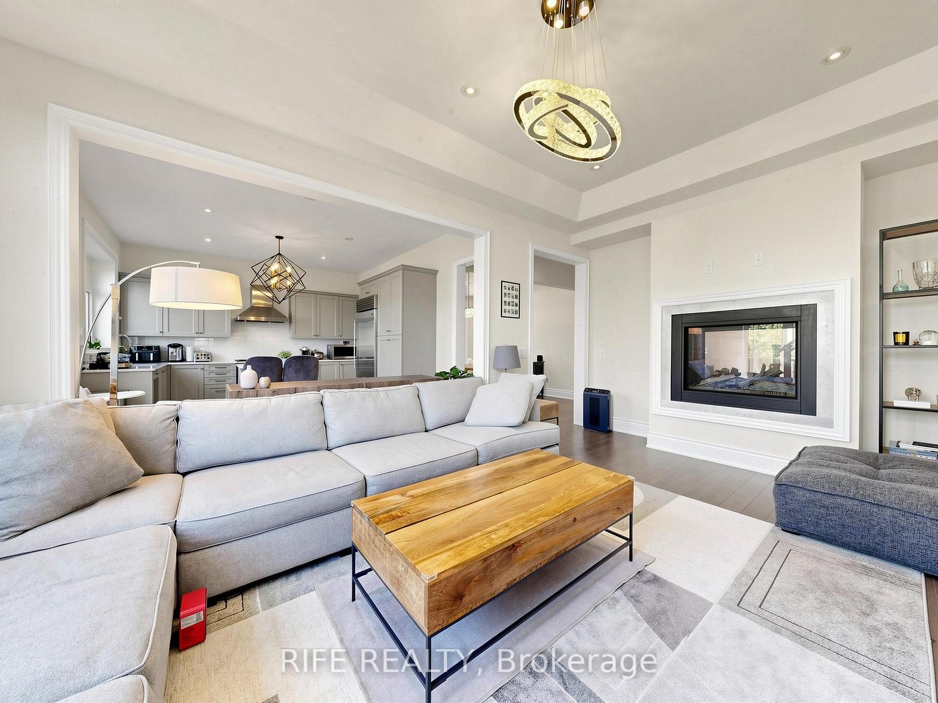 Photo 16 of 18 Rossini Drive, Richmond Hill, Oak Ridges — HOMEH