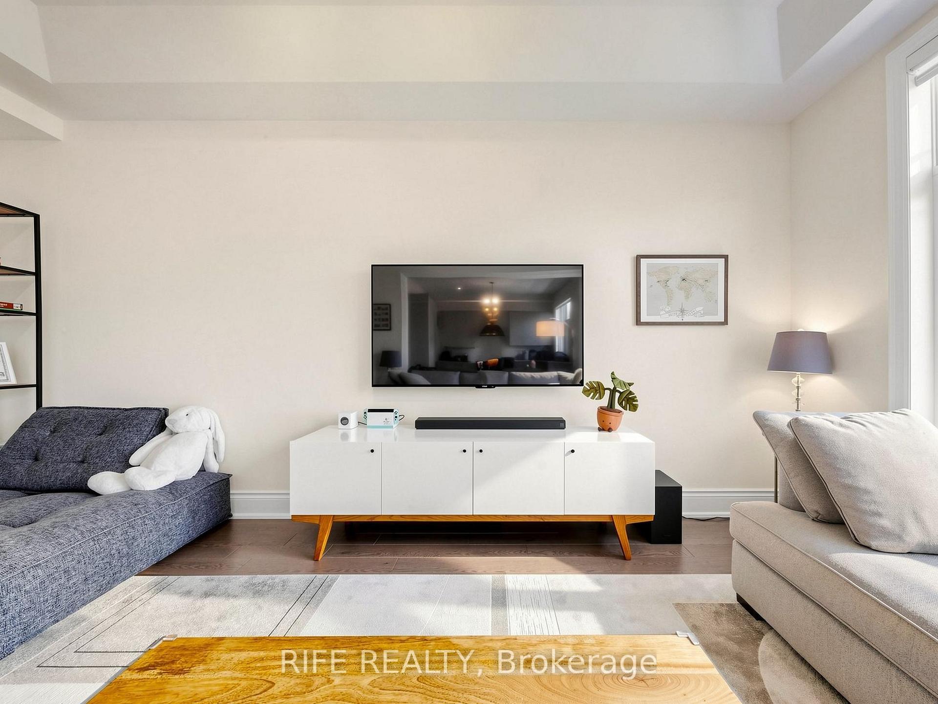 Photo 18 of 18 Rossini Drive, Richmond Hill, Oak Ridges — HOMEH