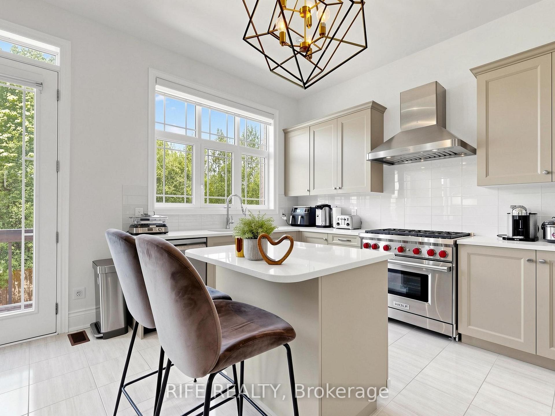 Photo 21 of 18 Rossini Drive, Richmond Hill, Oak Ridges — HOMEH