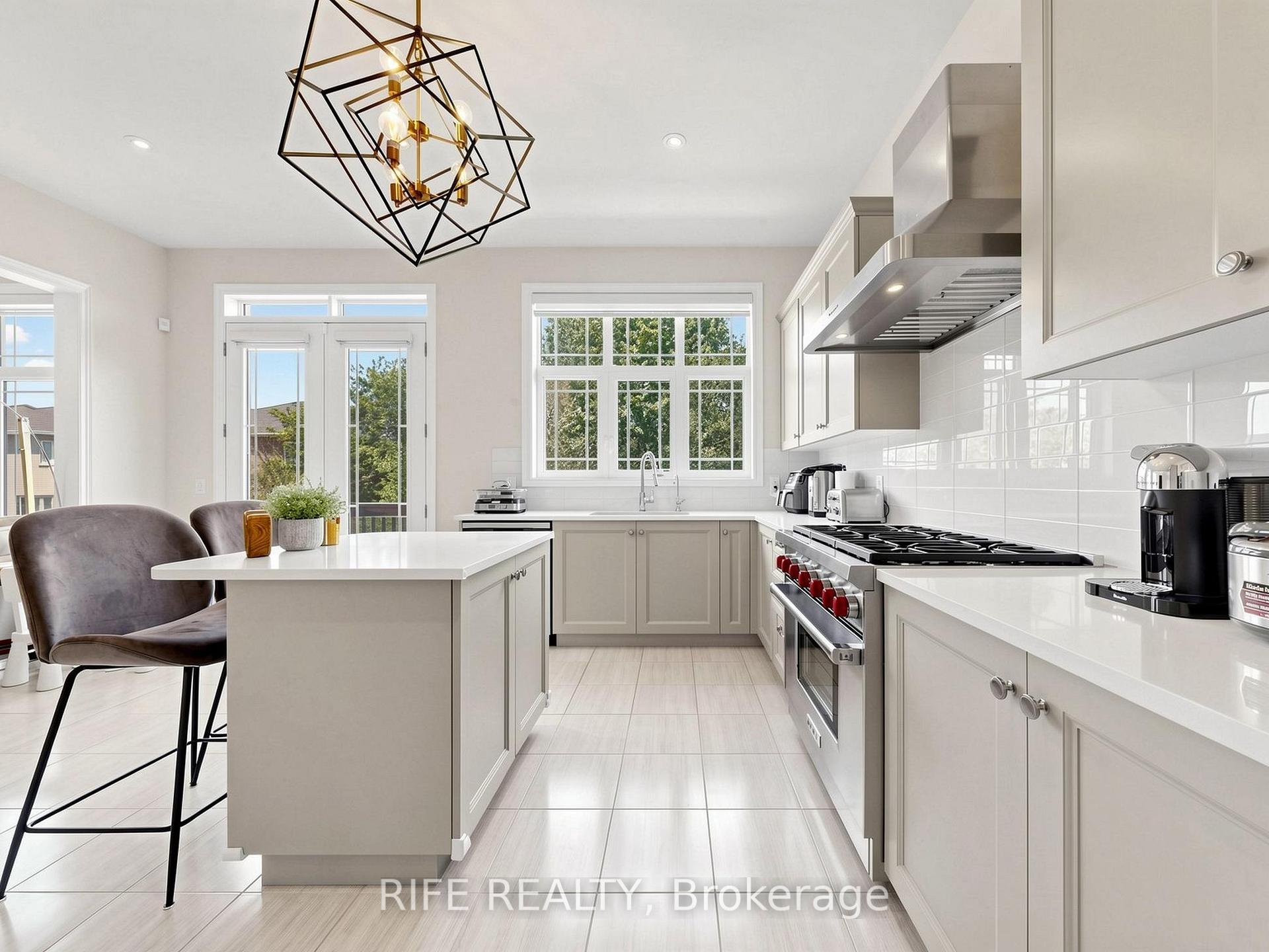 Photo 23 of 18 Rossini Drive, Richmond Hill, Oak Ridges — HOMEH