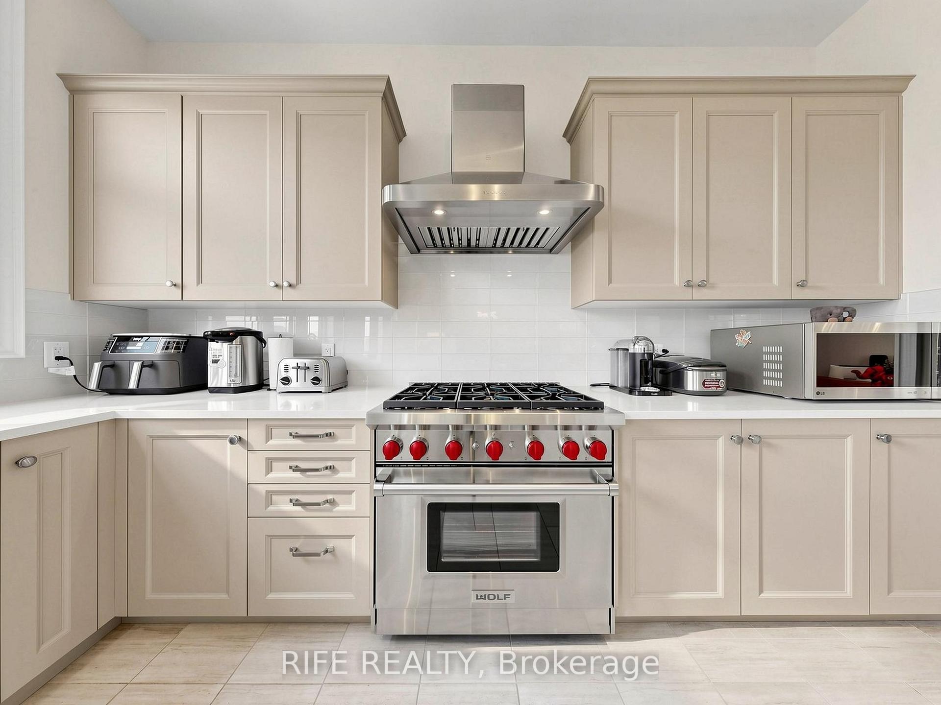 Photo 24 of 18 Rossini Drive, Richmond Hill, Oak Ridges — HOMEH