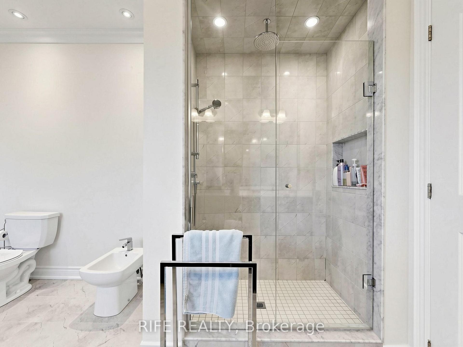 Photo 29 of 18 Rossini Drive, Richmond Hill, Oak Ridges — HOMEH