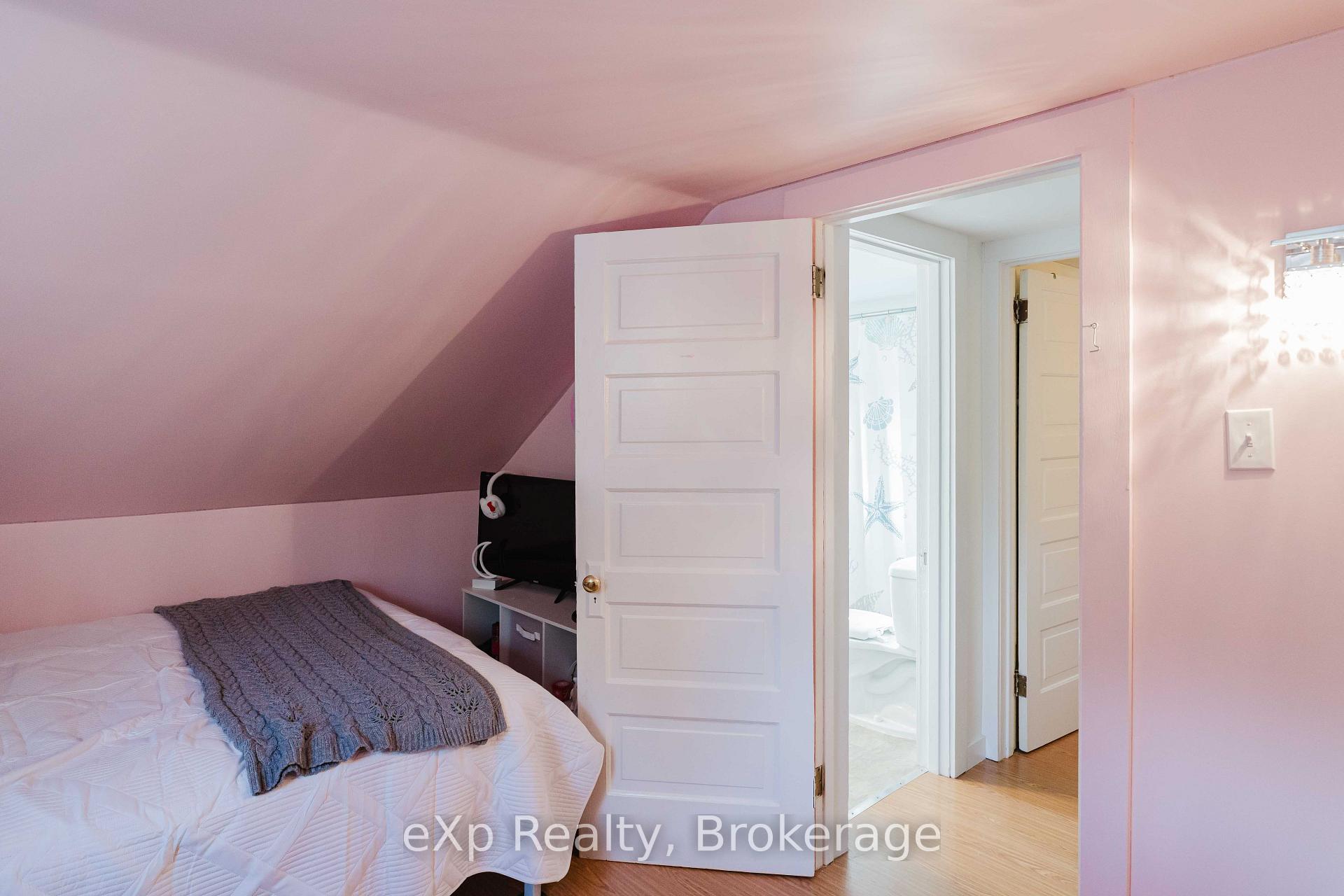 Photo 16 of 590 7th Street E, Owen Sound — HOMEH