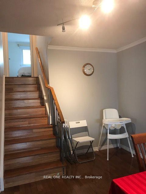 Photo 16 of 35 Springhead Garden, Richmond Hill, North Richvale — HOMEH