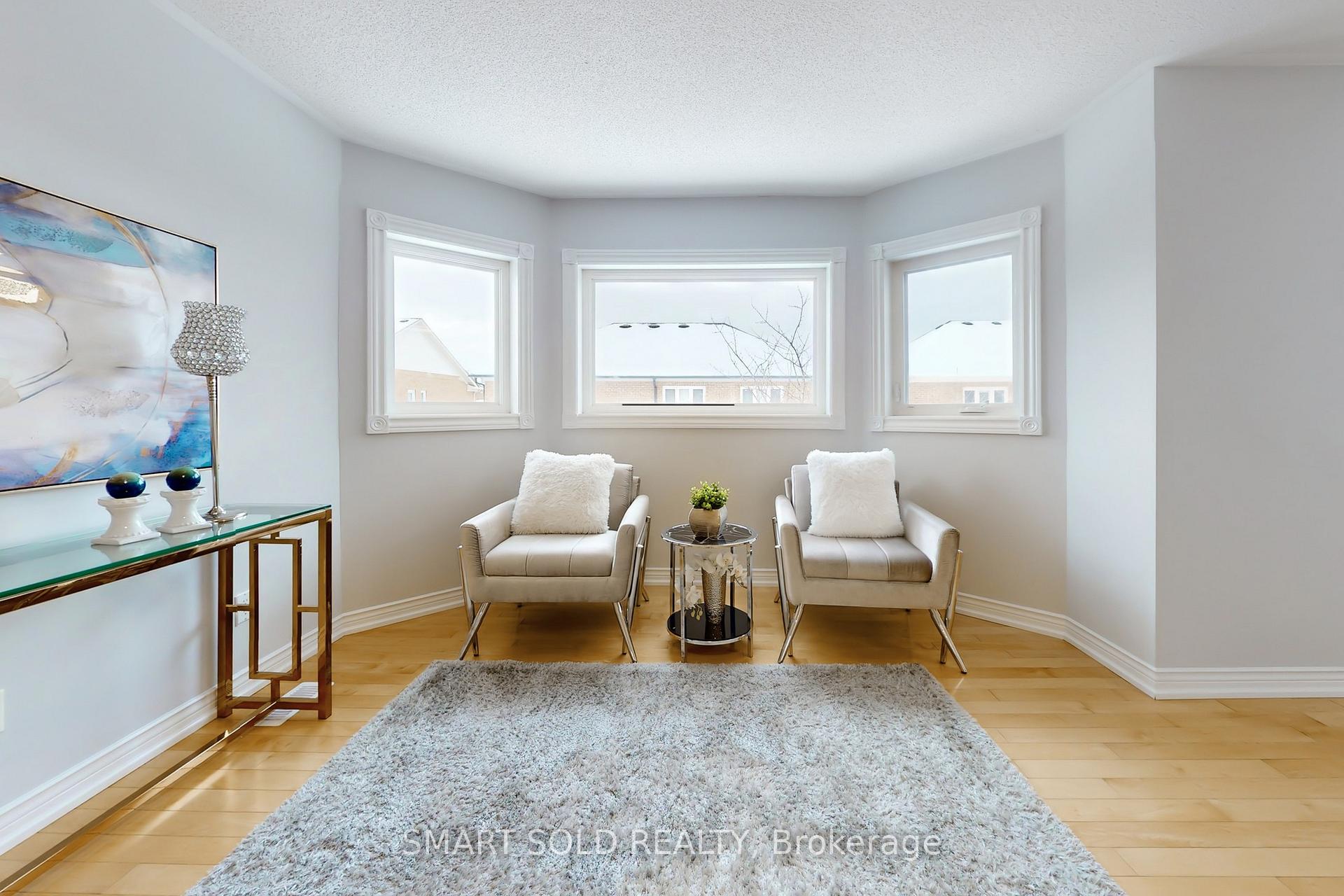 Photo 20 of 31 Black Walnut Crescent, Richmond Hill, Langstaff — HOMEH