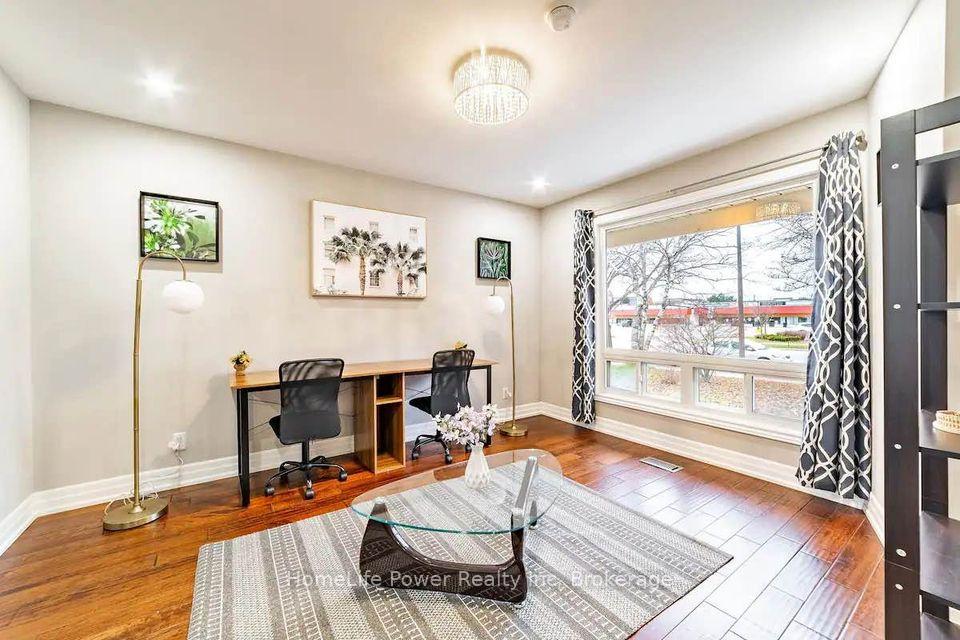 Photo 2 of 463 Westheights Drive, Kitchener, Forest Heights — HOMEH