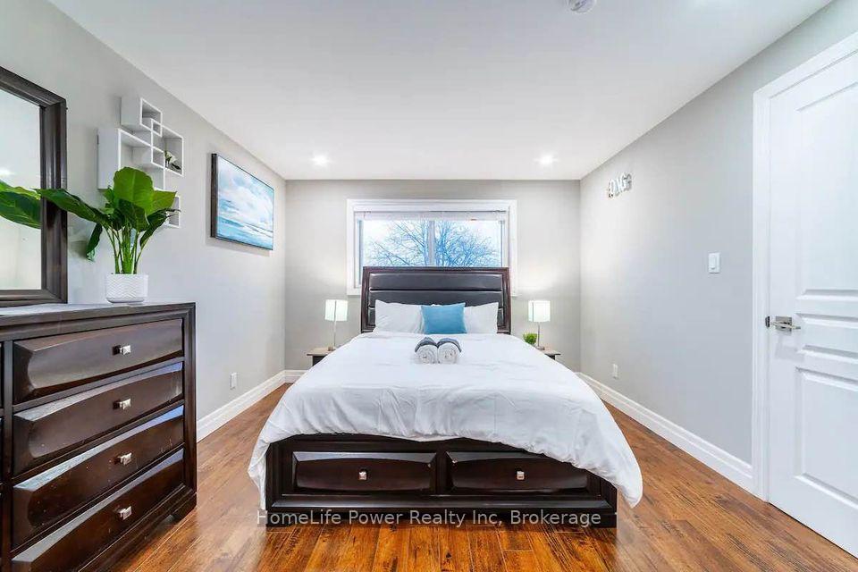 Photo 6 of 463 Westheights Drive, Kitchener, Forest Heights — HOMEH