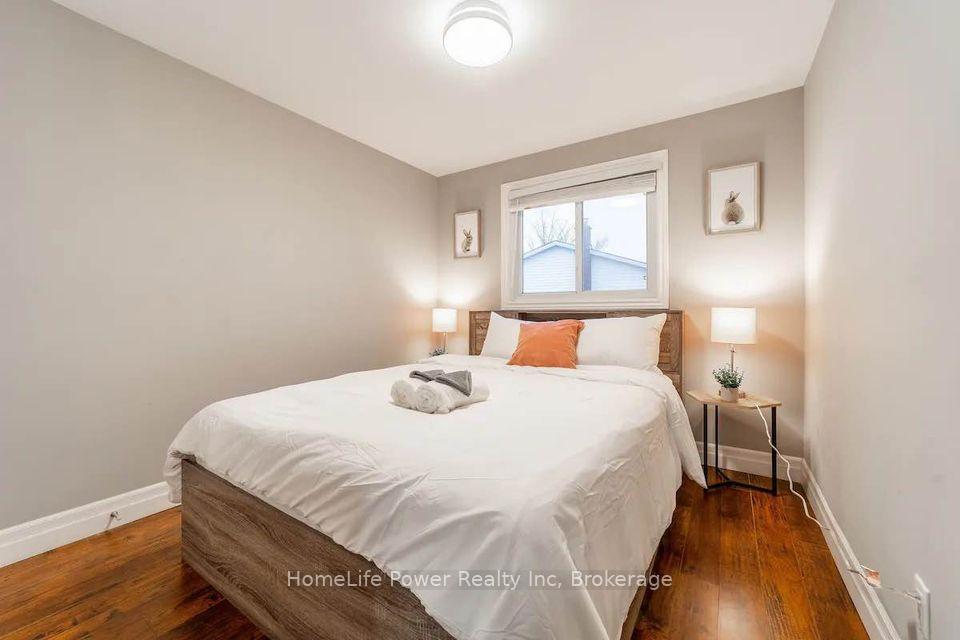 Photo 9 of 463 Westheights Drive, Kitchener, Forest Heights — HOMEH