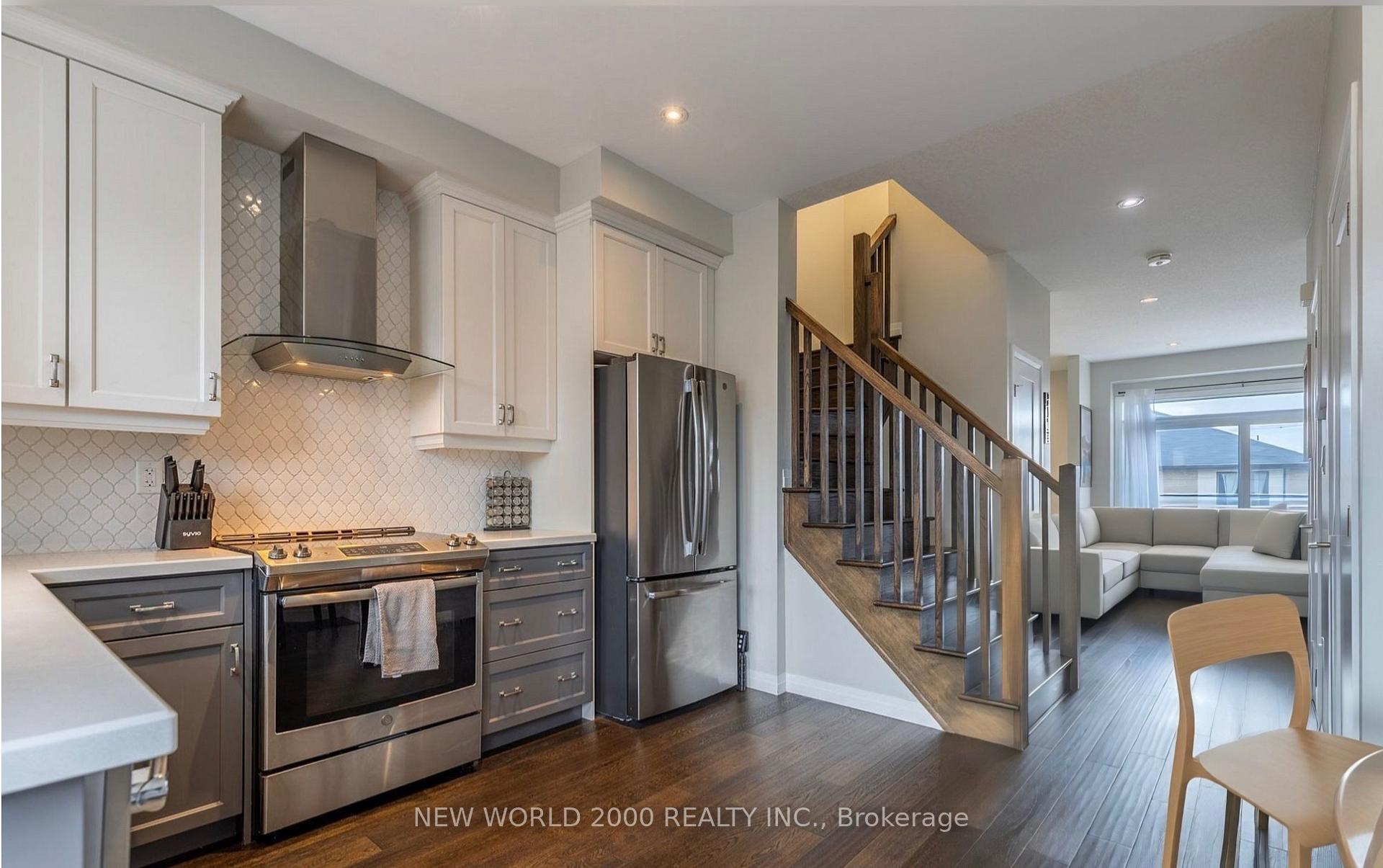 Photo 2 of 9 Soho Street, Hamilton, Stoney Creek Mountain — HOMEH