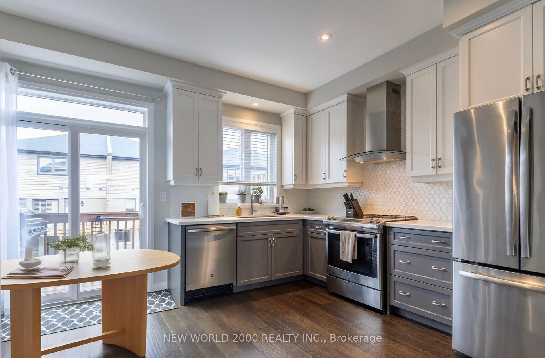Photo 3 of 9 Soho Street, Hamilton, Stoney Creek Mountain — HOMEH