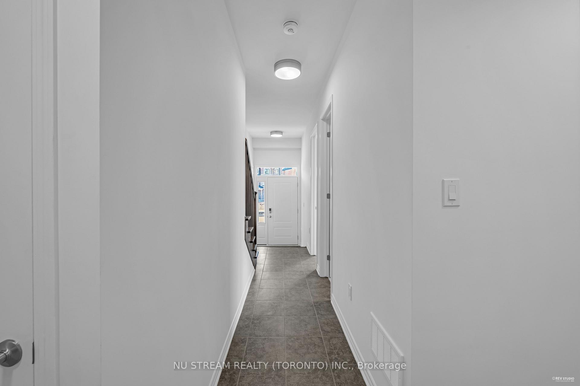 Photo 3 of 3034 Merrick Road, Oakville, Joshua Meadows — HOMEH