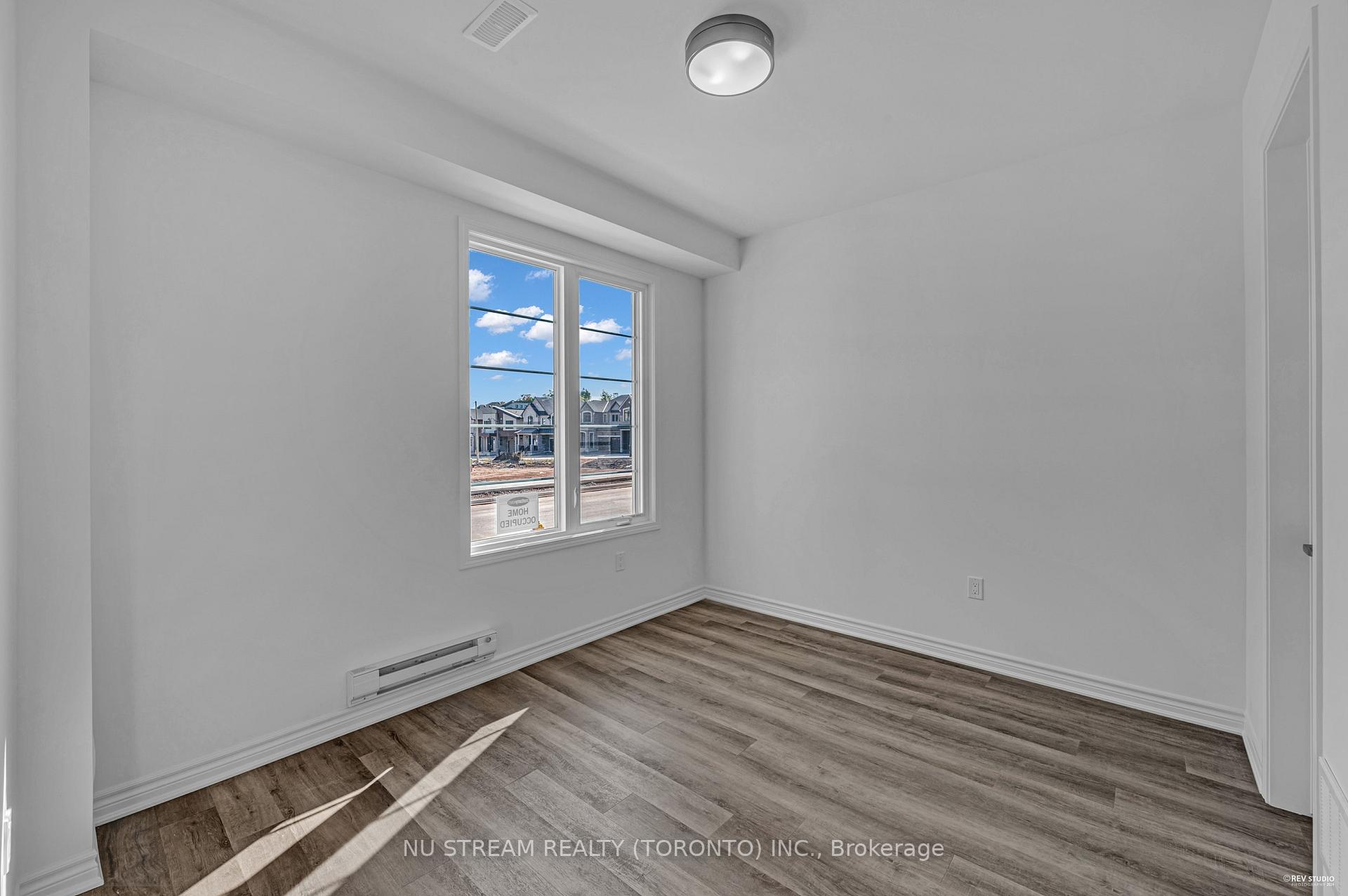 Photo 6 of 3034 Merrick Road, Oakville, Joshua Meadows — HOMEH