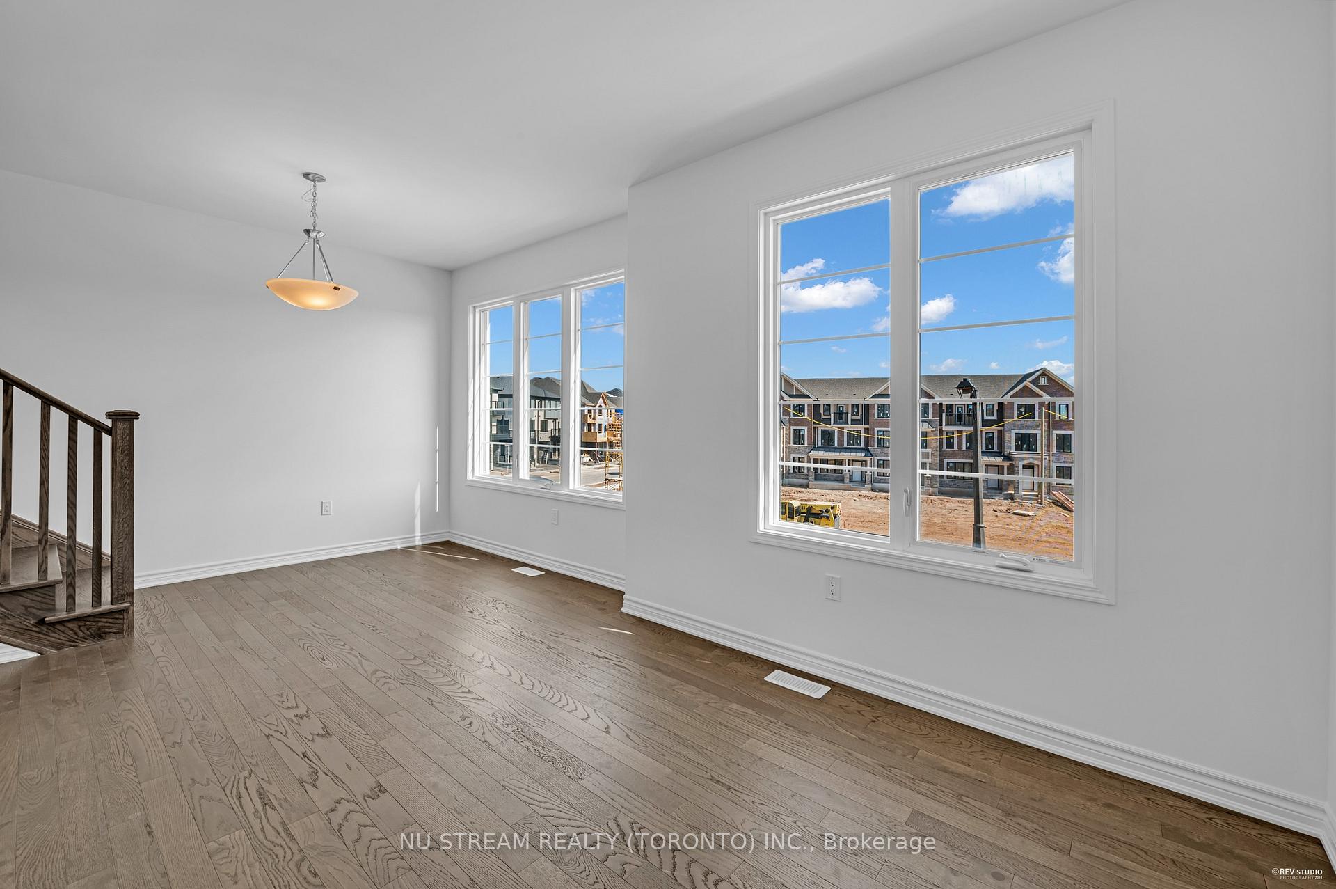 Photo 12 of 3034 Merrick Road, Oakville, Joshua Meadows — HOMEH
