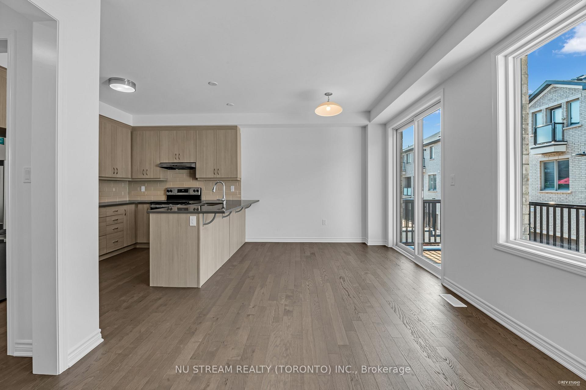 Photo 20 of 3034 Merrick Road, Oakville, Joshua Meadows — HOMEH