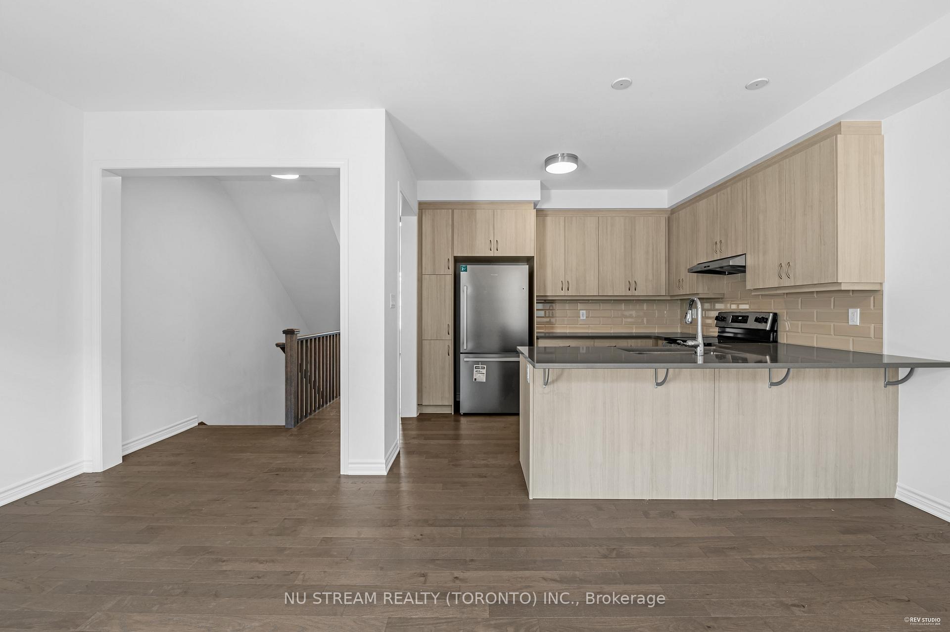 Photo 22 of 3034 Merrick Road, Oakville, Joshua Meadows — HOMEH