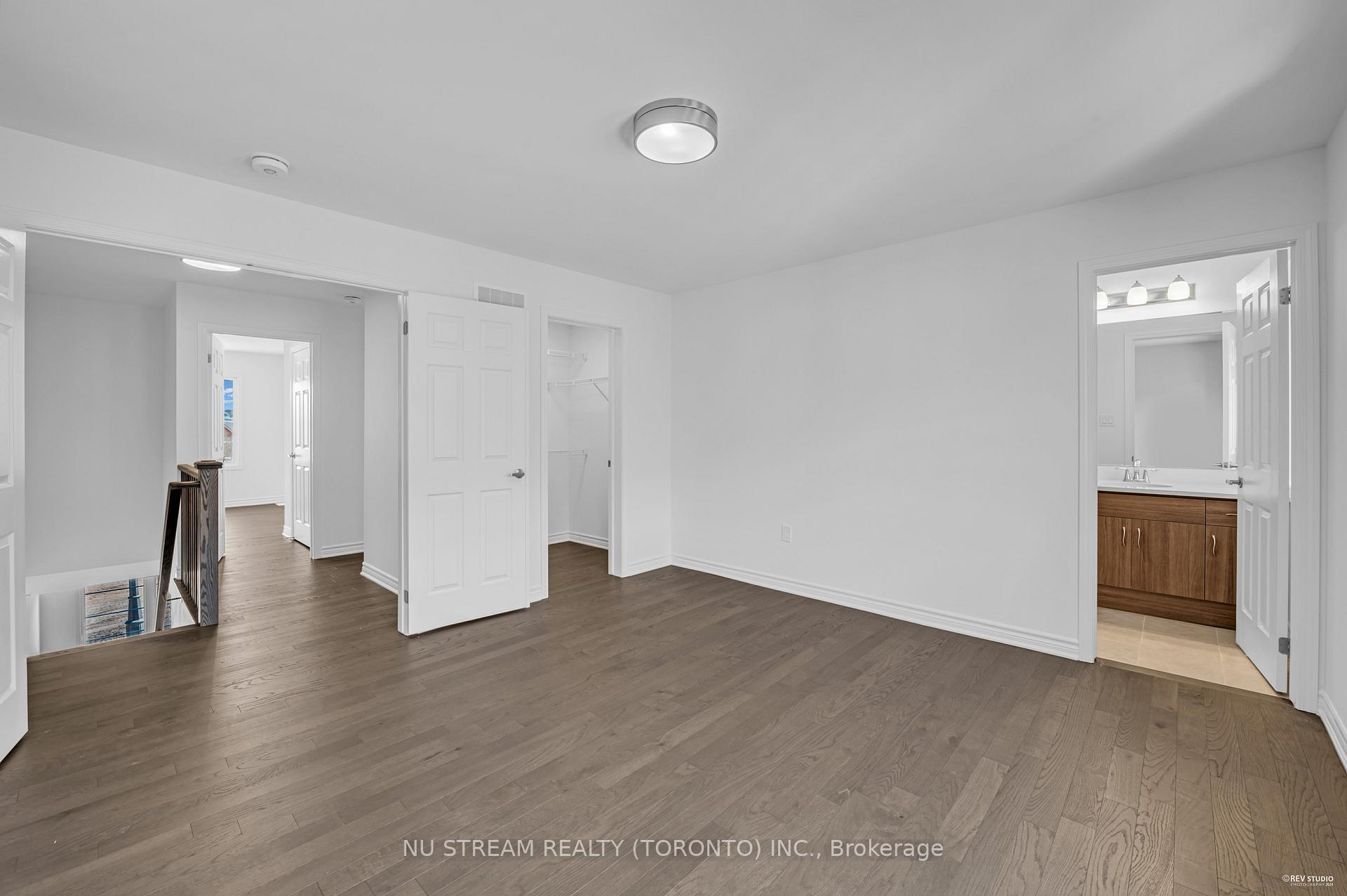 Photo 23 of 3034 Merrick Road, Oakville, Joshua Meadows — HOMEH
