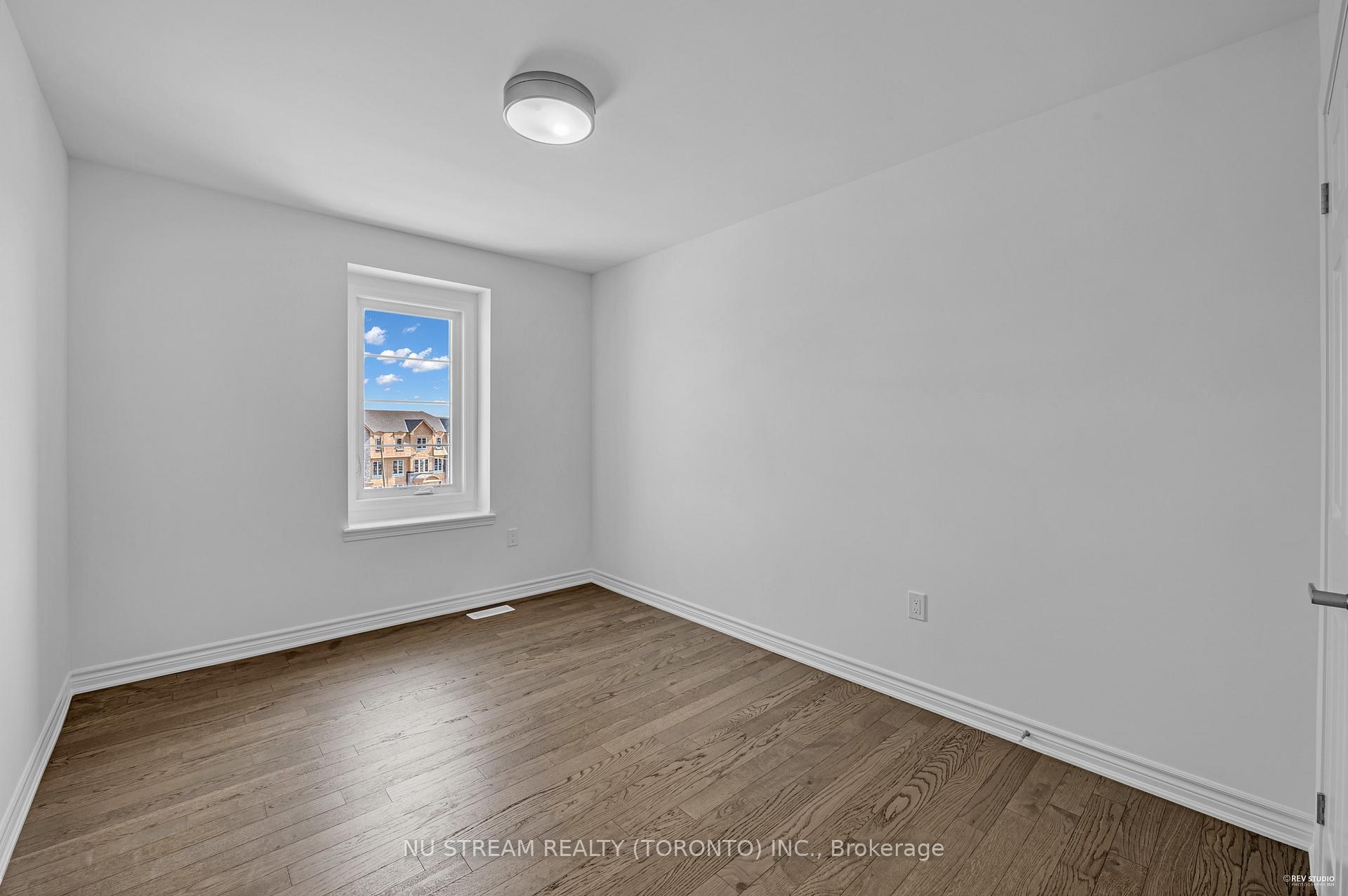 Photo 31 of 3034 Merrick Road, Oakville, Joshua Meadows — HOMEH