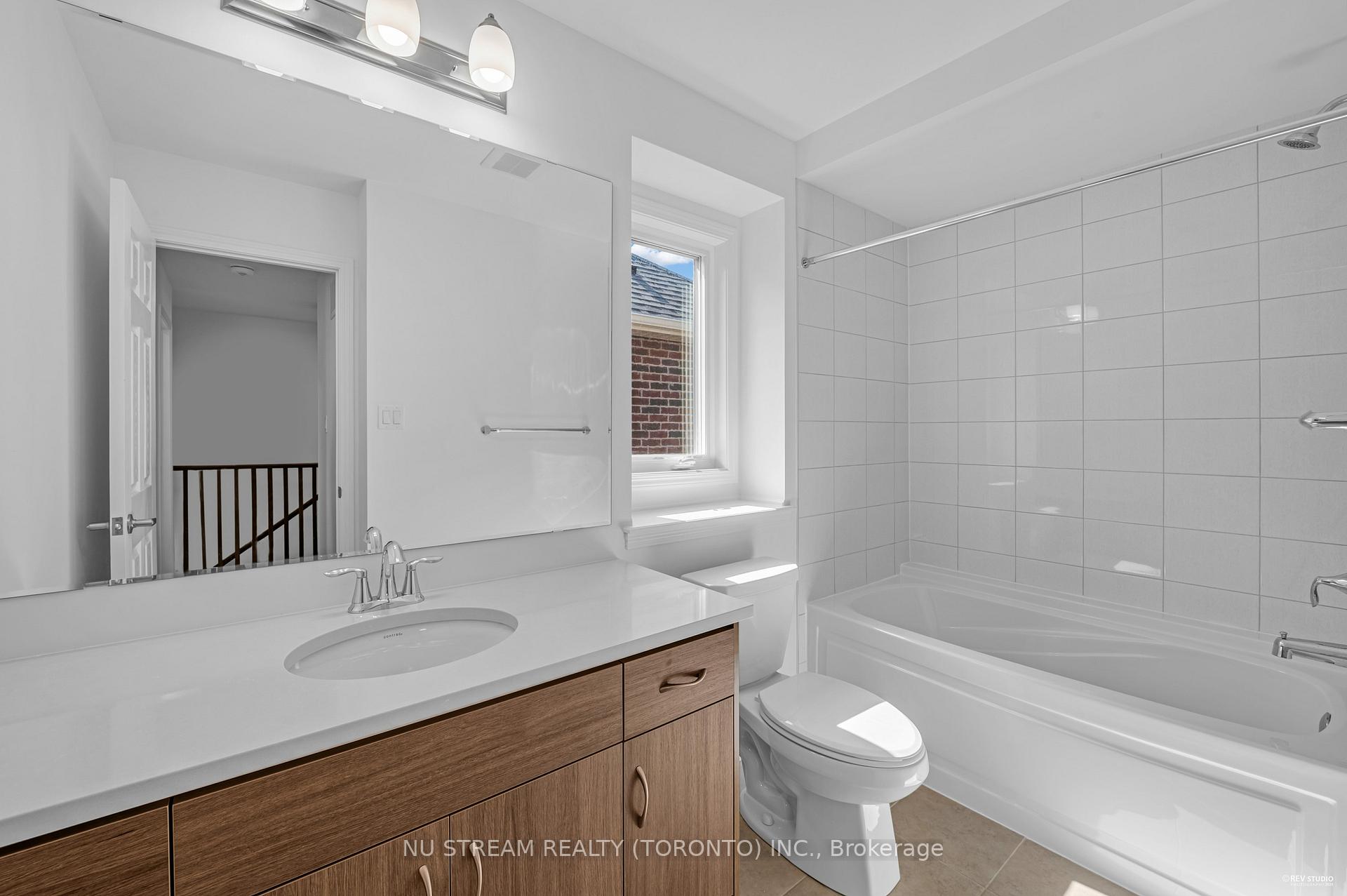 Photo 34 of 3034 Merrick Road, Oakville, Joshua Meadows — HOMEH