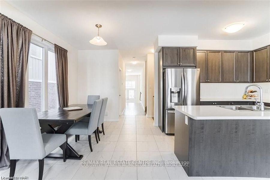 Photo 7 of 7831 Odell Crescent, Niagara Falls, Brown — HOMEH