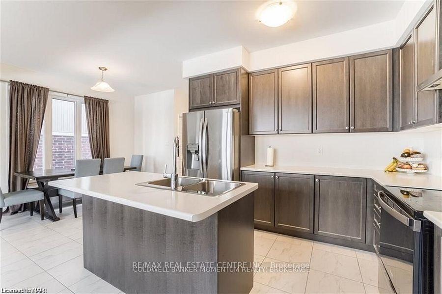 Photo 8 of 7831 Odell Crescent, Niagara Falls, Brown — HOMEH